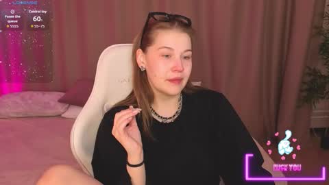 Collen Mon Tue Wed Thu Fri GMT 3 0300am - 0900am  online show from March 2026 05:09:01 PM