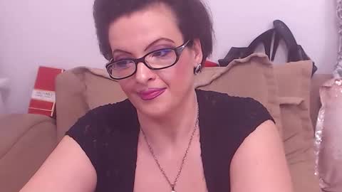 Snapshot of college_dream_bbw chatting on March 2025 04:39:02 AM Maddison online show from March 2025 04:39:02 AM