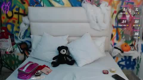 valentina online show from October 2025 01:01:01 PM