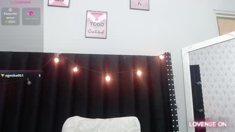  GRETCHEN  online show from December 2024 12:33:02 PM