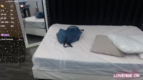  GRETCHEN  online show from January 2025 12:27:02 PM