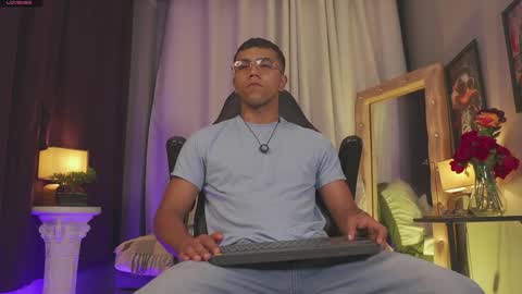 colstorw_ online show from April 2026 10:04:02 AM