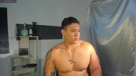 coltonmassif_ online show from December 2024 11:45:01 AM