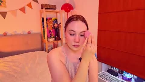 Snapshot of come_in_bed chatting on June 2026 03:05:02 PM Audrey online show from June 2026 03:05:02 PM