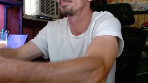 Nelson or ComicKing and sometime Peachy143 online show from September 2025 09:48:02 PM