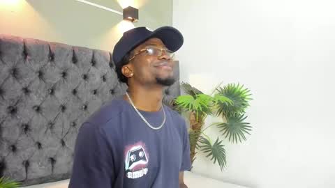 COMPTON online show from October 2025 04:10:01 AM