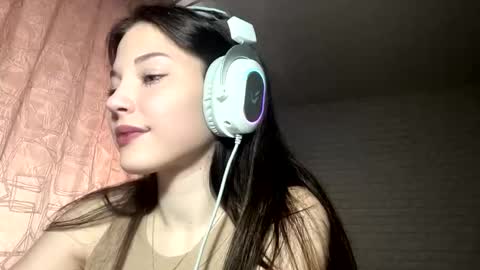 Snapshot of conchitaderricott chatting on September 2025 01:15:01 PM Bella online show from September 2025 01:15:01 PM