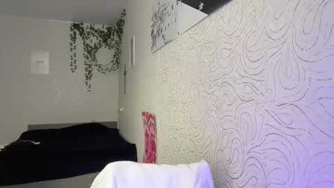 Snapshot of conchitaderricott chatting on November 2025 11:43:01 AM Bella online show from November 2025 11:43:01 AM