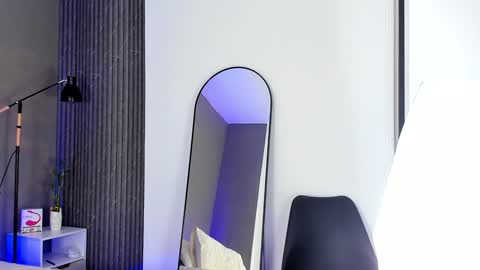 conielaurenth online show from January 2025 02:46:02 AM