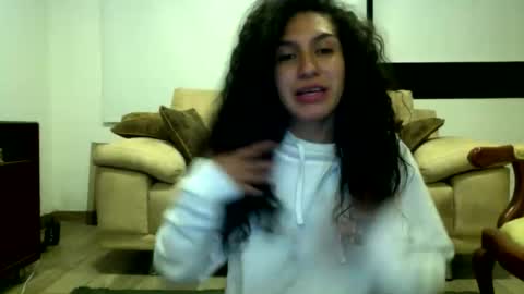 Connie online show from October 2025 08:33:02 AM