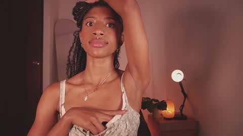   independent model online show from December 2024 01:37:02 AM