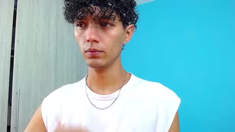 Connor online show from December 2025 10:07:01 PM