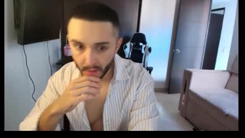 Snapshot of conradgrayson78 chatting on November 2025 09:13:01 PM conradgrayson78 leonandresough online show from November 2025 09:13:01 PM