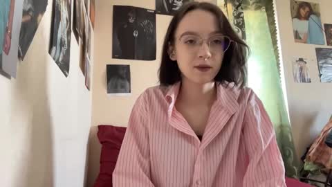 Snapshot of consuelamcelwaine chatting on March 2026 01:38:02 PM consuelamcelwaine online show from March 2026 01:38:02 PM
