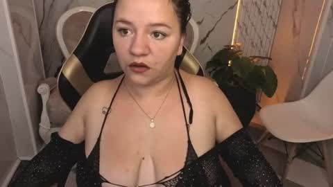 Snapshot of cony_curly_b chatting on July 2026 02:58:01 AM Online 2200 - 0600 online show from July 2026 02:58:01 AM