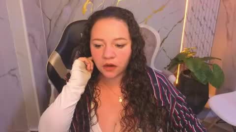 Snapshot of cony_curly_b chatting on July 2026 03:10:02 AM Online 2200 - 0600 online show from July 2026 03:10:02 AM
