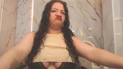 Snapshot of cony_curly_b chatting on July 2026 03:11:02 AM Online 2200 - 0600 online show from July 2026 03:11:02 AM