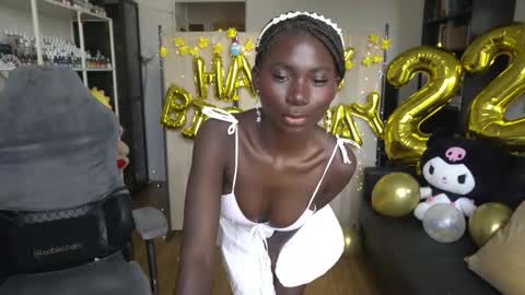 Carola  independent model online show from September 2025 01:00:01 PM