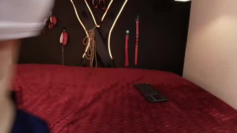 cookie_bit_ online show from April 2026 07:58:02 PM