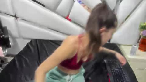 Snapshot of cooperemma_ chatting on January 2025 03:08:02 AM CooperEmma online show from January 2025 03:08:02 AM