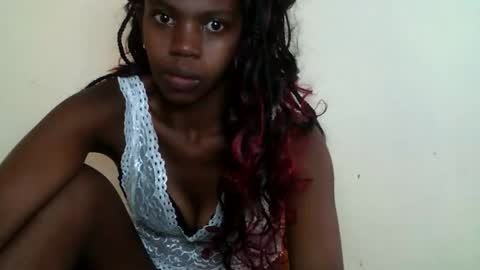 coquine_lara online show from April 2026 07:06:02 AM