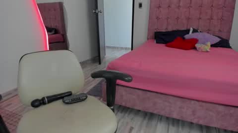 Snapshot of cora22_ chatting on June 2026 02:48:01 PM CORA online show from June 2026 02:48:01 PM