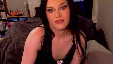 coracav online show from May 2026 12:51:02 AM