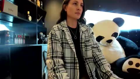 Coral  online show from February 2025 12:14:02 PM