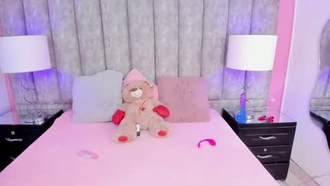 coralharmon online show from January 2025 01:24:01 PM