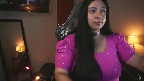 Snapshot of coraline_latin chatting on May 2026 12:26:02 AM Coraline online show from May 2026 12:26:02 AM