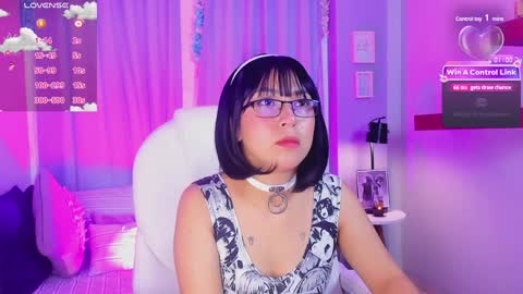 Snapshot of coralinericce_ chatting on December 2024 08:09:01 AM Coral Stefani online show from December 2024 08:09:01 AM