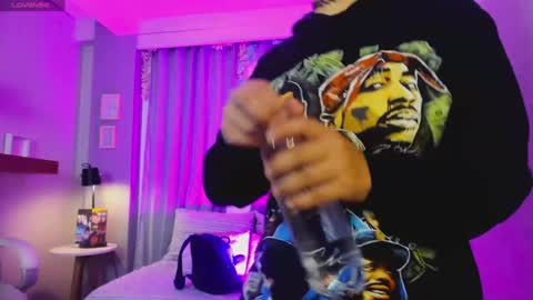 Snapshot of coralinericce_ chatting on January 2025 05:26:02 AM Coral Stefani online show from January 2025 05:26:02 AM