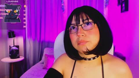 Snapshot of coralinericce_ chatting on January 2025 03:51:01 AM Coral Stefani online show from January 2025 03:51:01 AM