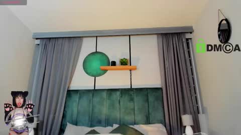 Snapshot of coralinericce_ chatting on November 2025 09:07:01 PM Coral Stefani online show from November 2025 09:07:01 PM