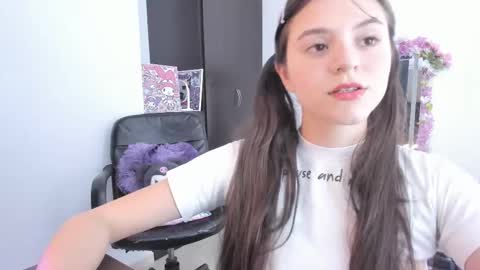 Coraline uwu     Bienvenidos al dulce mundo de Coraline    Hola amores soy Coraline  Una chica  tierna juguetona online show from January 2026 09:20:02 PM