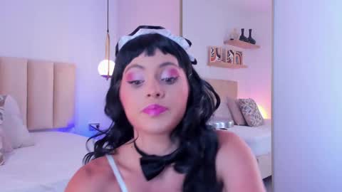 Coral Smith online show from October 2025 06:50:02 PM