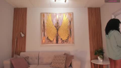 Cori online show from February 2025 12:33:01 PM