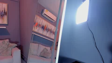 Cori online show from September 2025 12:05:01 PM