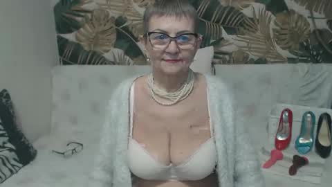 corssika online show from April 2026 06:58:01 PM