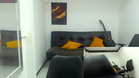 cory_hott_ online show from November 2025 07:10:01 PM