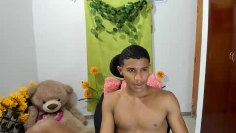 Ethan  online show from February 2025 11:39:01 PM