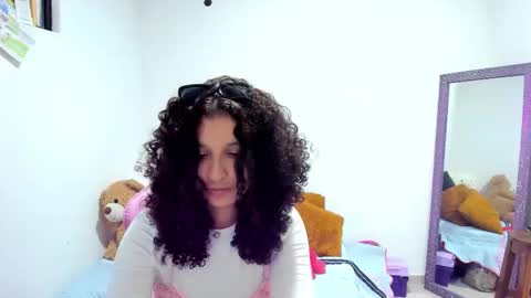 Lunita online show from October 2025 04:16:01 PM