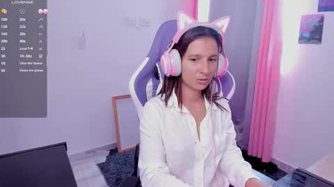 Lunita online show from February 2026 02:11:02 PM