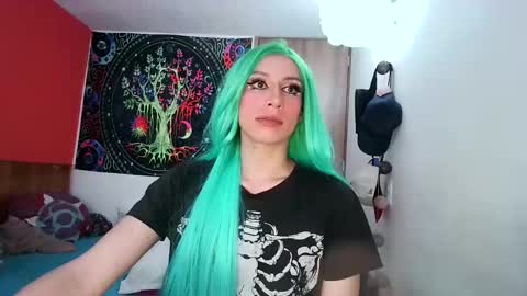 cosmic_crystal online show from January 2025 07:31:02 PM