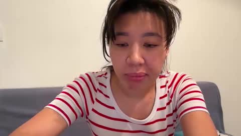 Lina online show from November 2025 05:02:02 PM