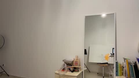 Lina online show from December 2025 02:12:02 PM