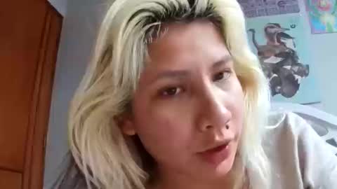 cosmowanda27 online show from October 2025 08:10:01 PM