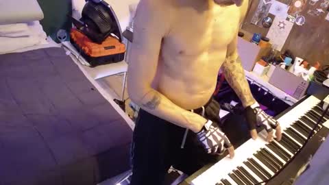 Corey online show from October 2025 07:07:02 PM