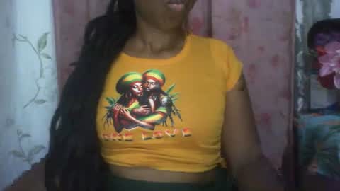 Snapshot of couleur_vanille chatting on September 2025 01:22:01 AM couleur_vanille online show from September 2025 01:22:01 AM