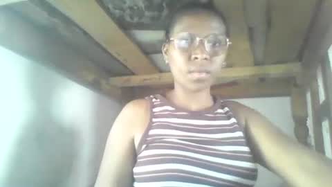 couleur_vanille online show from February 2026 06:06:01 AM